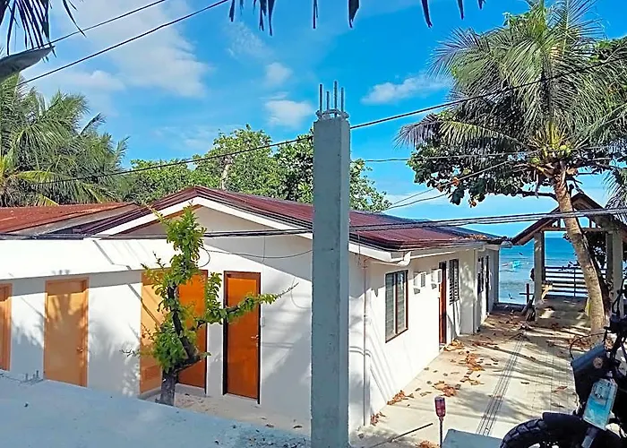 Voz Front Hotel Oslob